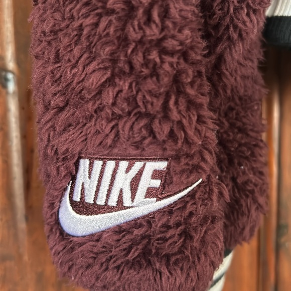 Nike soft sweater with zipper - Picture 5 of 6